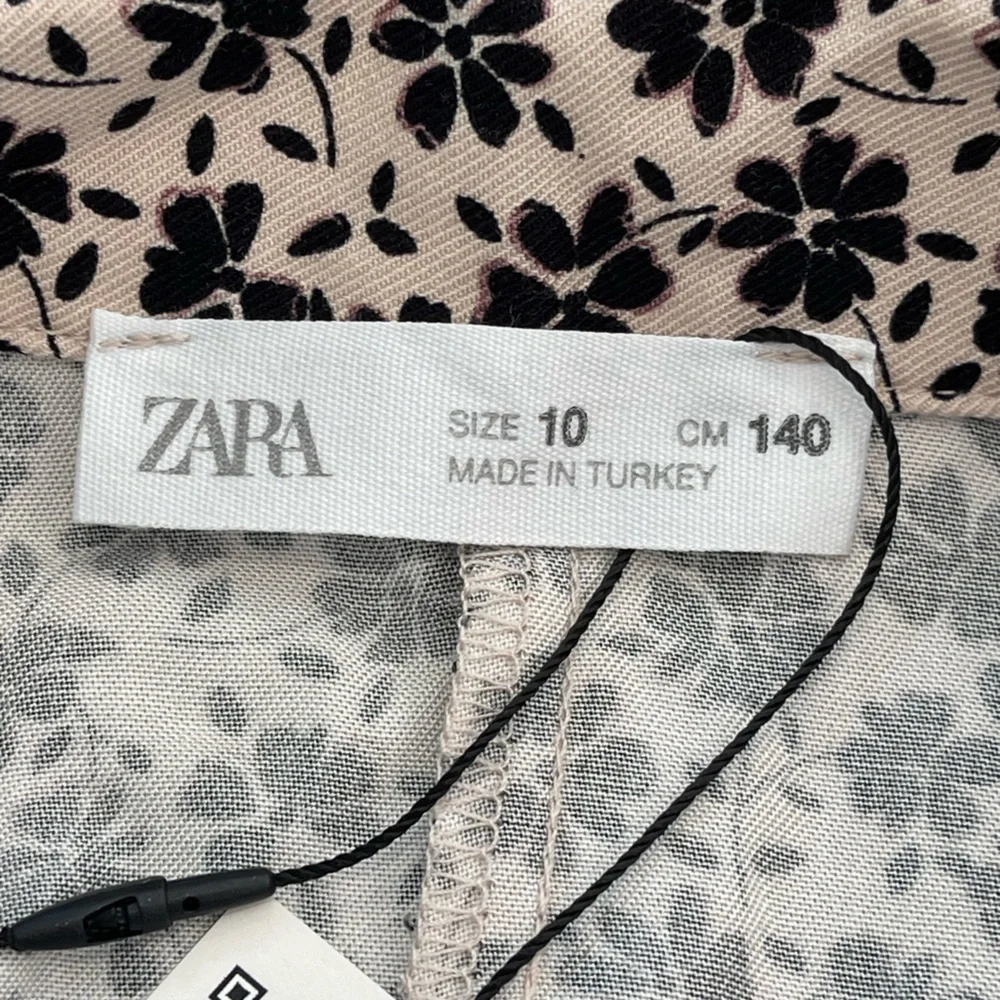 🆕Zara NWT girls size 10 boho style floral beige and‎ black pullover dress short